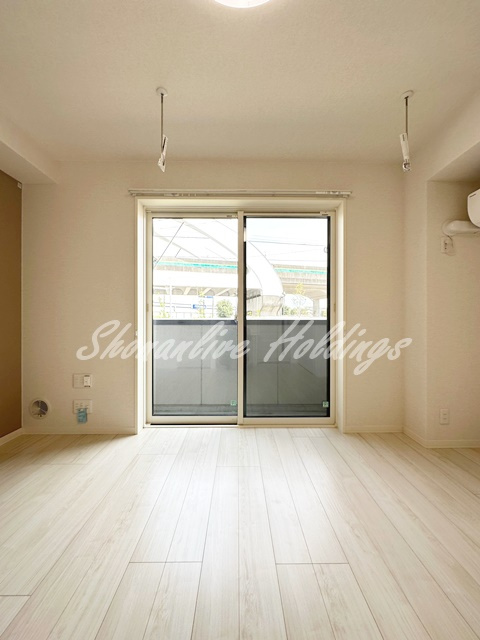 シャーメゾンゆめが丘壱番館の居間・リビング|7.7帖の広々としたリビング♪
