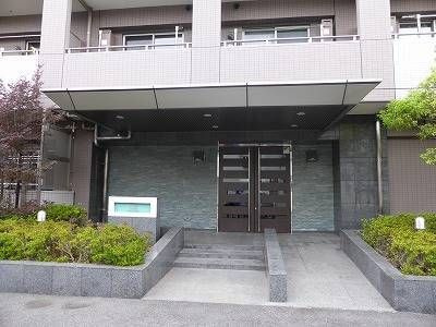 日神デュオステージ船橋のエントランス