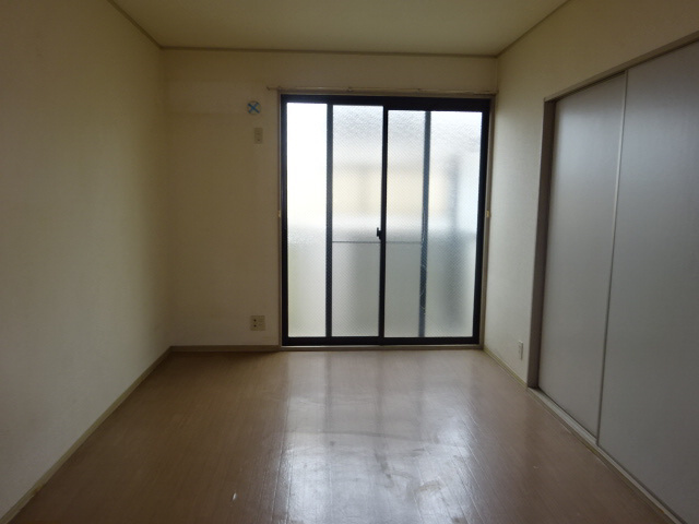 グランドール谷田川の居間・リビング