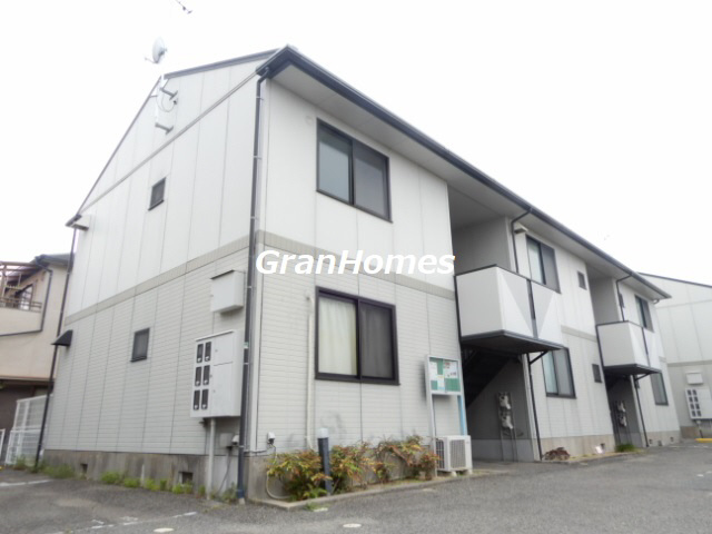 グランドール谷田川の外観