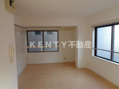 【居間・リビング】 | ライフピアモア武蔵小山 | ゆったり過ごせる居間です