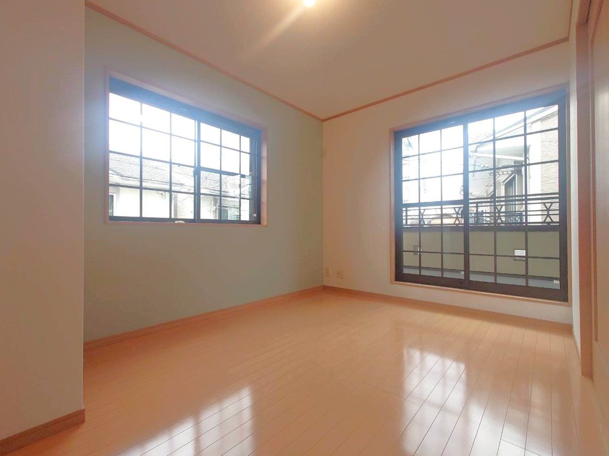 ２０２６年３月リフォーム完了◆ロフトつき収納豊富◆床暖房＆浴室サウナ付き◆南区上鳥羽西浦町の洋室|洋室