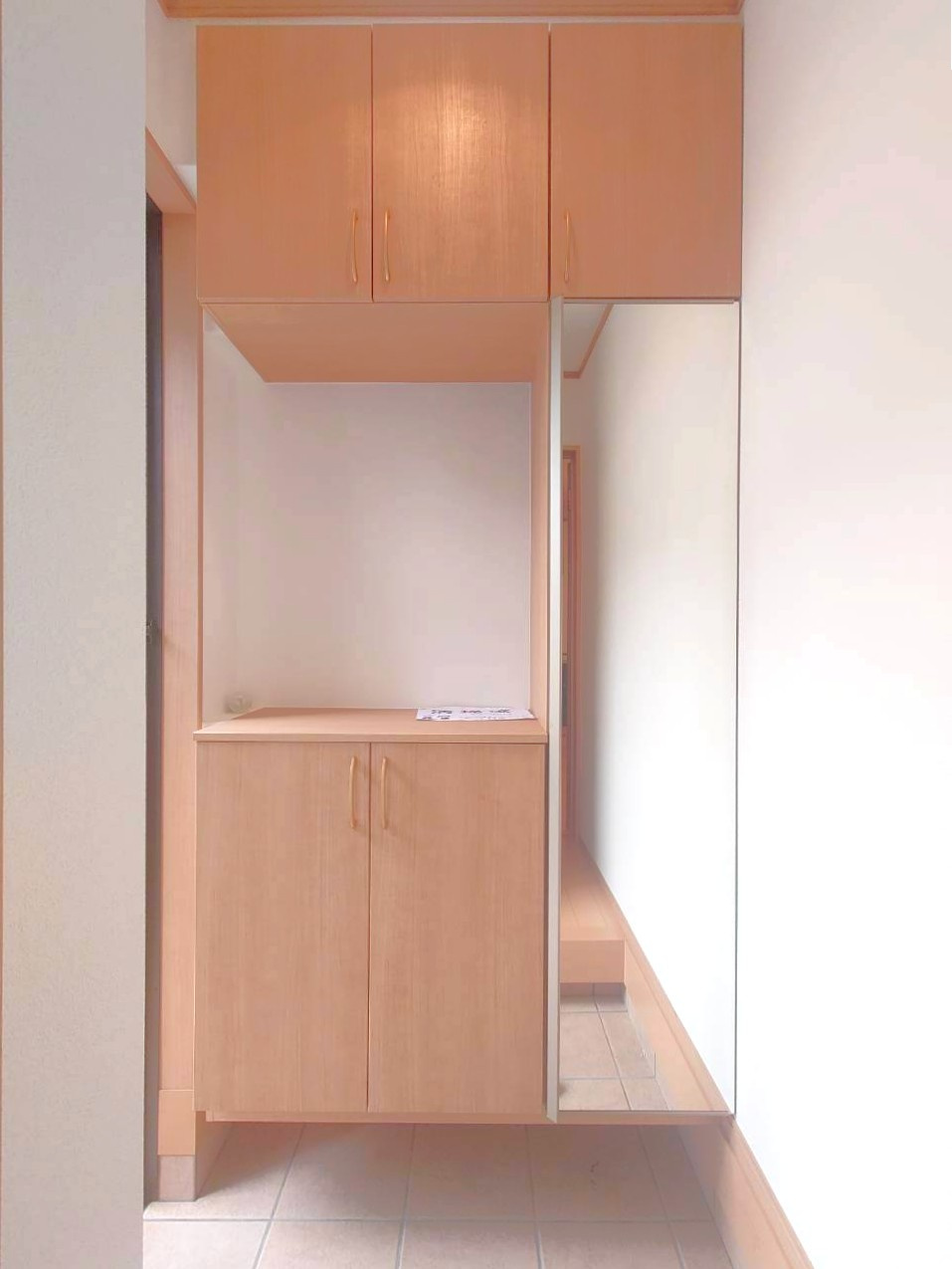 ２０２６年３月リフォーム完了◆ロフトつき収納豊富◆床暖房＆浴室サウナ付き◆南区上鳥羽西浦町の玄関|シューズBOX付き