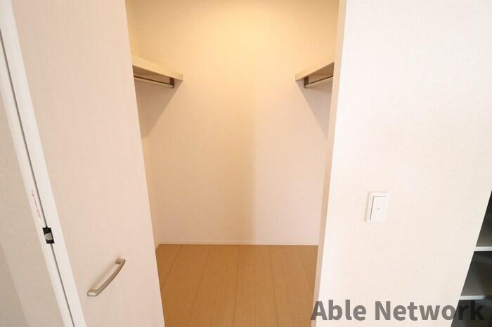 コンフォートヴィラ大沼の収納|ウォークインクローゼット