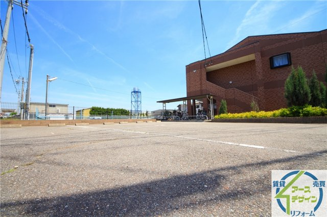 ファイン　グランディールの駐車場