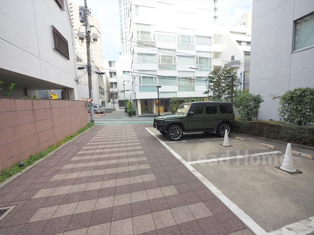 【駐車場】 | 秀和溜池山王レジデンス