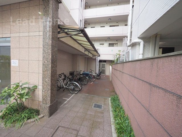 【その他共用部分】 | 秀和溜池山王レジデンス | 駐輪場