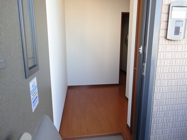 ルミナスガーデンの玄関