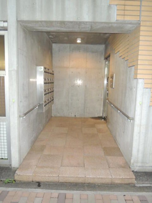 【エントランス】 | ラコルタ