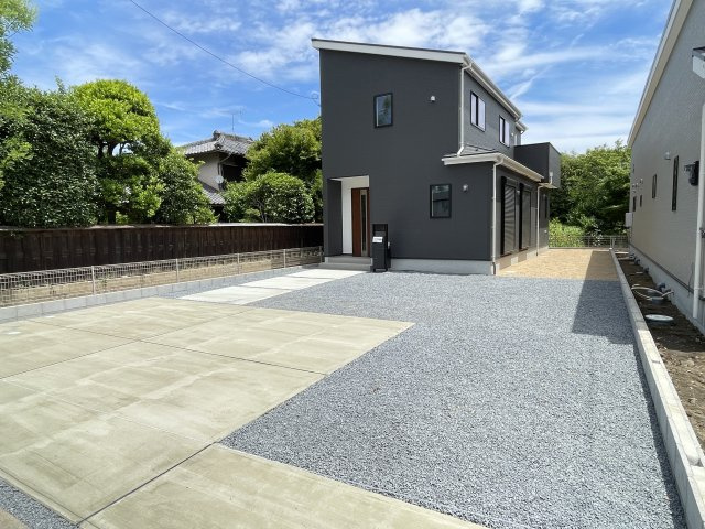 藤岡市藤岡０１期（全２棟）１号棟の駐車場