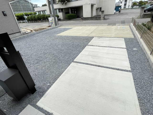 藤岡市藤岡０１期（全２棟）１号棟の駐車場