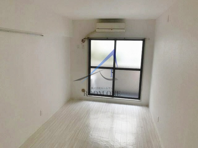 マリオン鶯谷の居間・リビング|洋室のお部屋です。