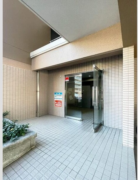 サンマリノ三苫のエントランス