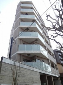 【外観】 | プレール・ドゥーク永福町 | 鉄筋コンクリート造のがっちりとした建物。