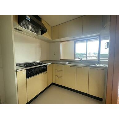 熊本市中央区島崎１丁目の賃貸マンションのキッチン