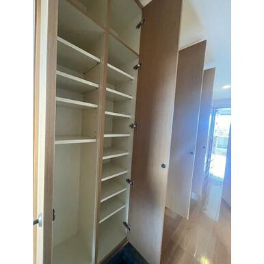 熊本市中央区島崎１丁目の賃貸マンションの玄関