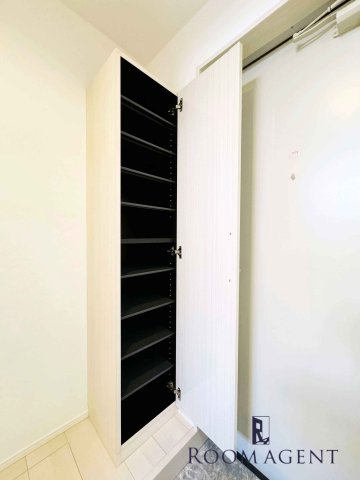 コスタブラン川名の玄関