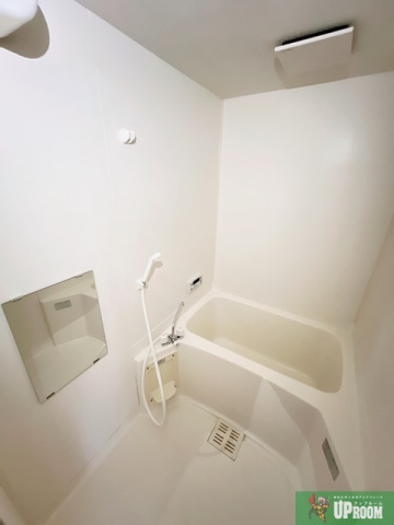 西里ハイツ Bの浴室