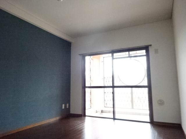 ハイツ永井の居間・リビング