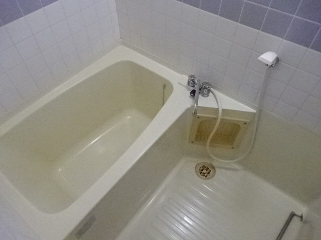 ハイツ永井の浴室