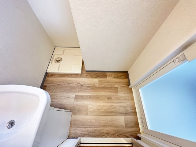 アゼリア南はりまの洗面所|ゆったりとスペースのある洗面所