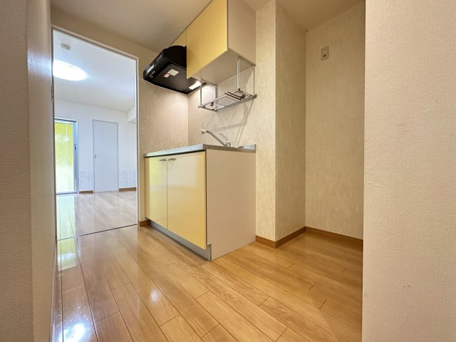 アゼリア南はりまのキッチン|コンパクトなキッチンで掃除もラクラク