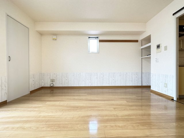 アゼリア南はりまの居間・リビング|こちらの居間で趣味の時間をお楽しみください