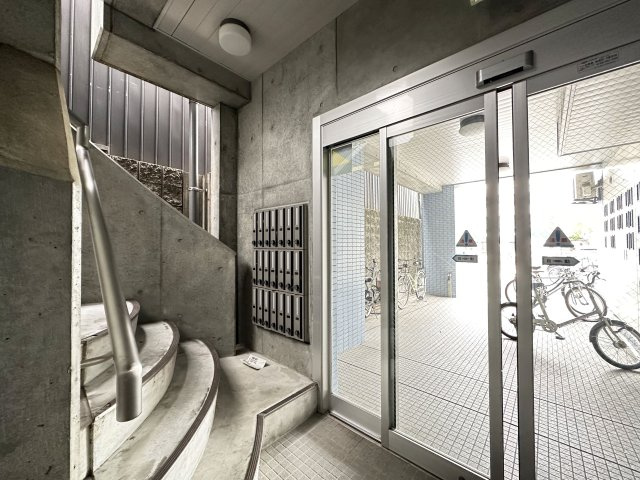 アゼリア南はりまのロビー|ゆとりのあるロビーです