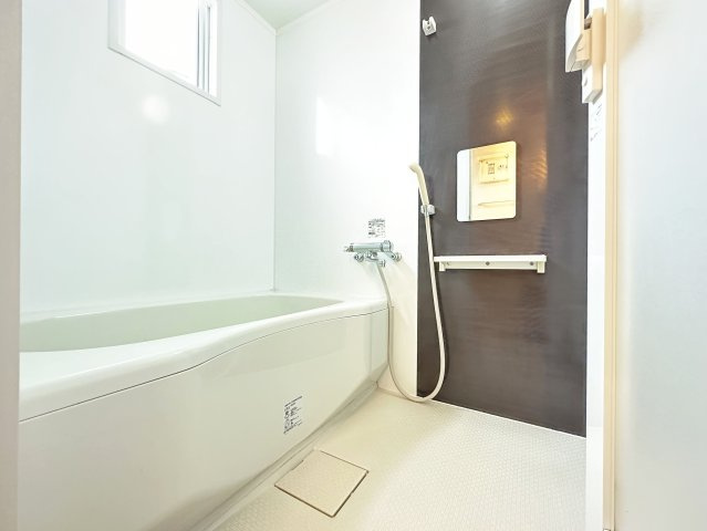 アゼリア南はりまの浴室|ゆったり過ごせるお風呂です