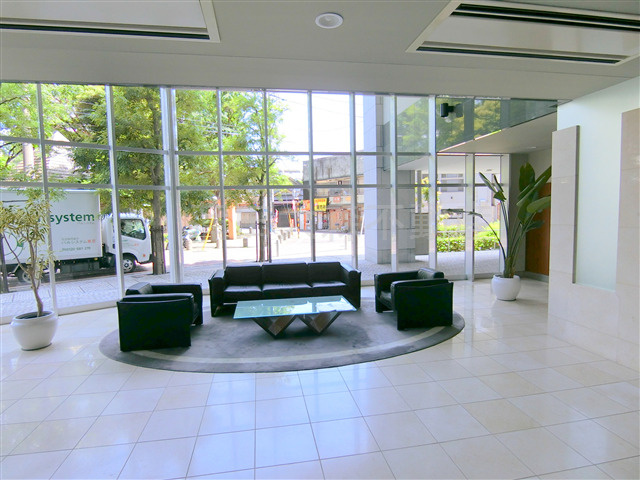 パークタワー東京フロントのエントランス