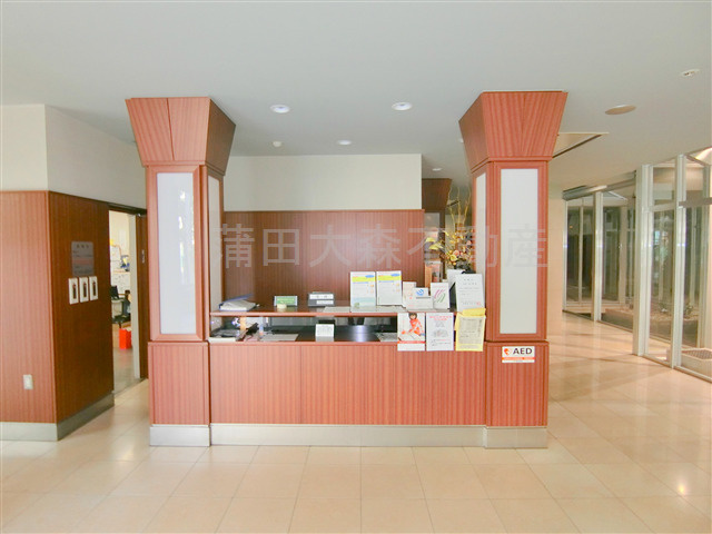 パークタワー東京フロントのエントランス|防犯カメラTVモニター付オートロック宅配BOXメールBOX