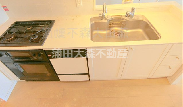 パークタワー東京フロントのキッチン|3口ガスシステムキッチン　設置済みオーブンは性能保証外