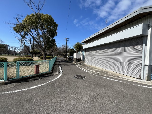 土地　加納丸之内の外観|南公園と南側道路と物件