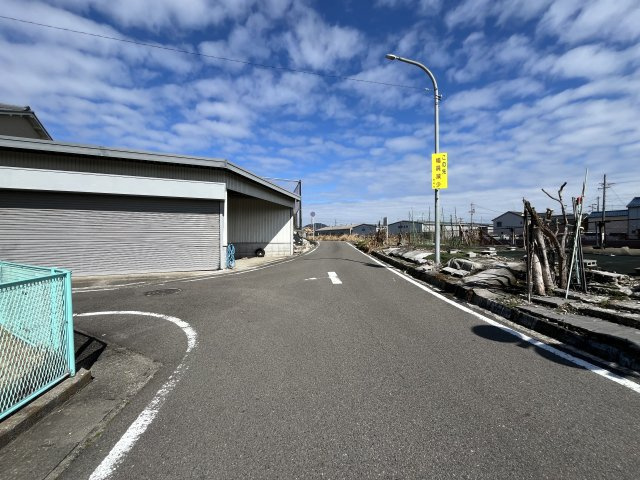 土地　加納丸之内の前面道路含む現地写真|東側道路　三差路