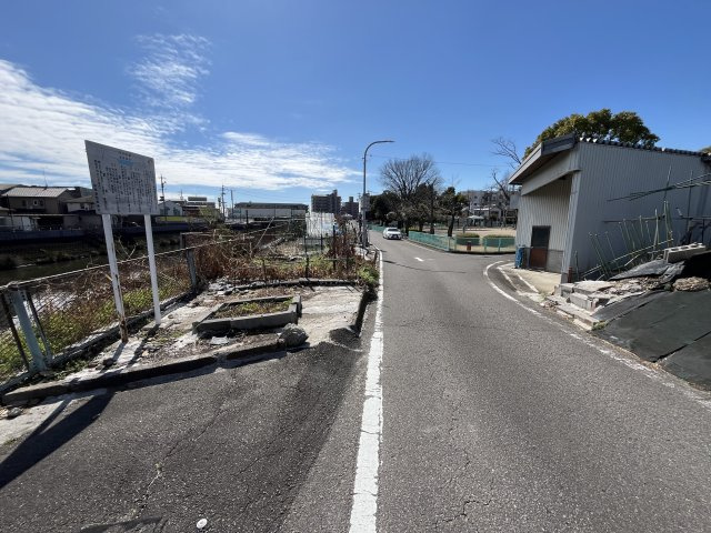 土地　加納丸之内の前面道路含む現地写真|東側道路　北から