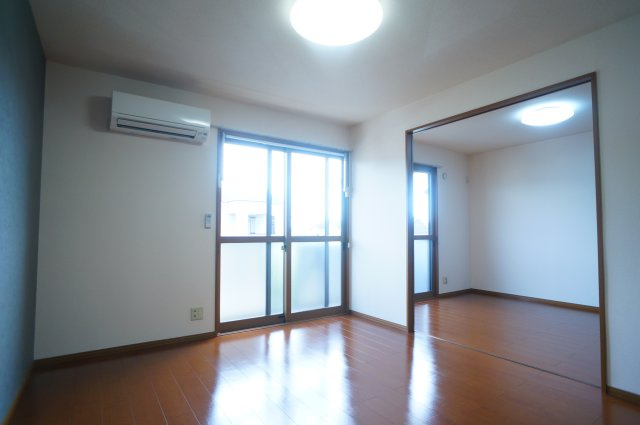 メゾンプレミールＡの居間・リビング