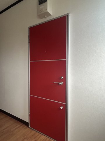 春日部市小渕の賃貸マンションの玄関