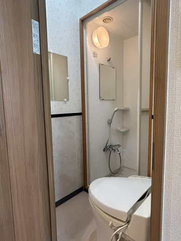 春日部市小渕の賃貸マンションのトイレ