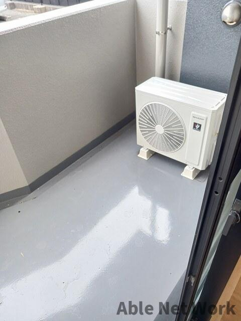 エストレーノｋｏｅｉのバルコニー|広いバルコニー