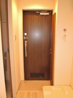 【玄関】 | ラフィネ芦花公園A