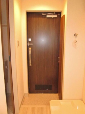 【玄関】 | ラフィネ芦花公園A