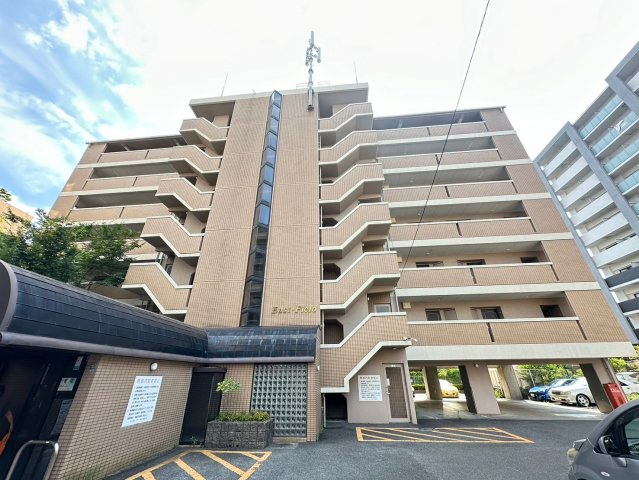 イーストフィールドの外観