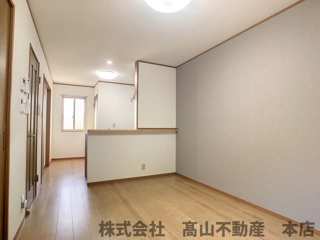 ラフォーレさつき九番館の居間・リビング