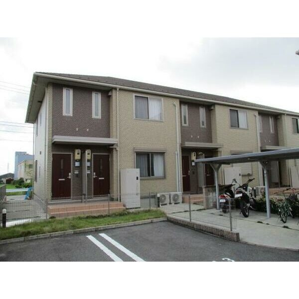 レフィナード橋目町Bの駐車場