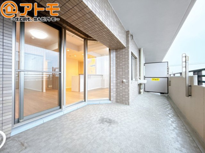 【バルコニー】 | サーパス草薙運動場前 | 陽当りの良いバルコニーはお洗濯物はもちろんお布団もふかふかになります♪