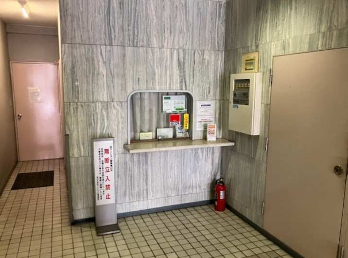 目白大和田マンションのロビー