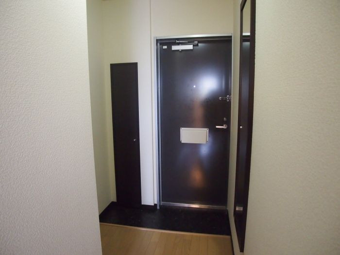 ウィンド・フィル今宿の玄関