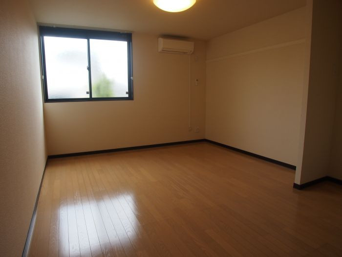 ウィンド・フィル今宿の居間・リビング