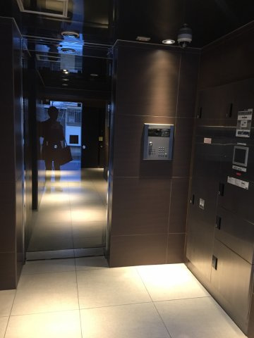 ジェノヴィア西大島グリーンヴェールのロビー