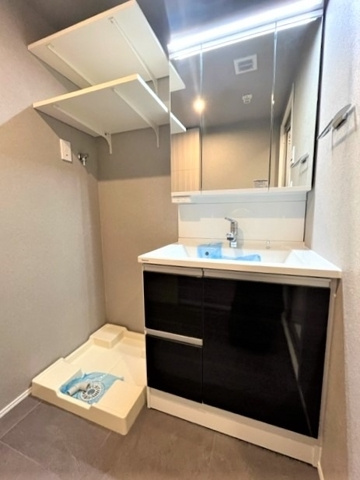 新品家具付きマンション恵比寿1(KaGood東京)の独立洗面台